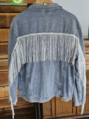 Elia Cher Fringed Light Wash Denim Jacket White Fringe Tassel Cowgirl Sz Large
